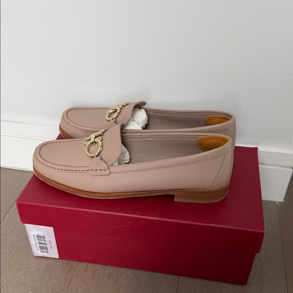 Salvatore Ferragamo Tan Loafers with Gold Accents - Picture 4 of 8
